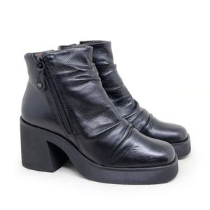 Bota Stuttgart Couro Preto - STU008