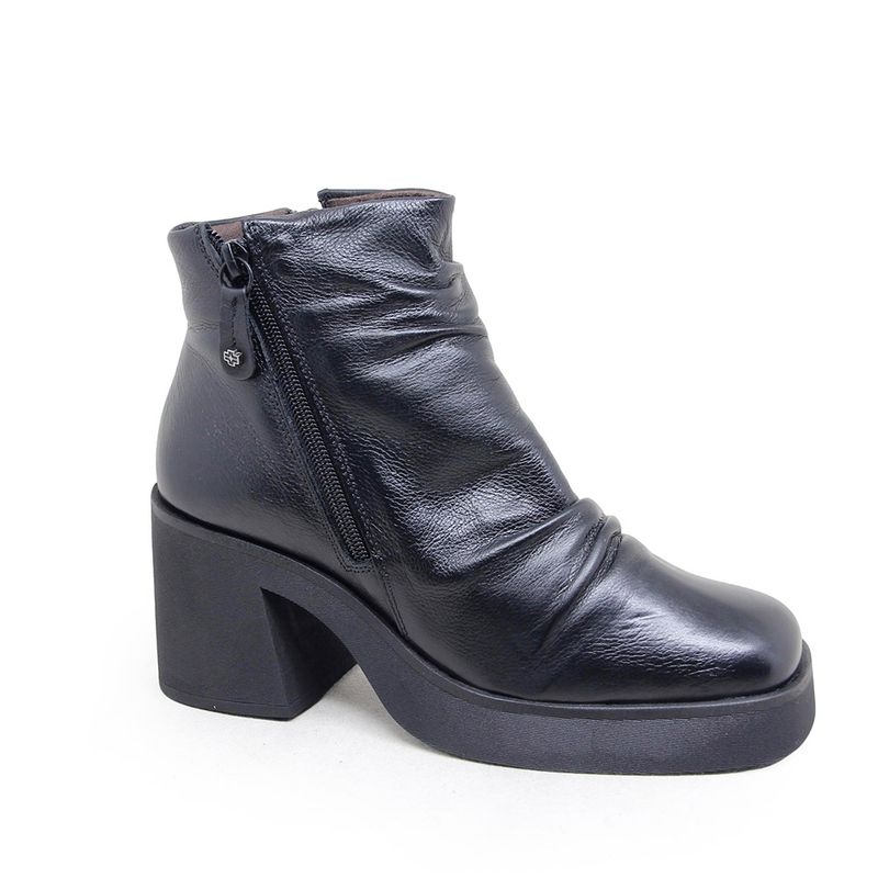 STU008-PRETO--1-.jpg