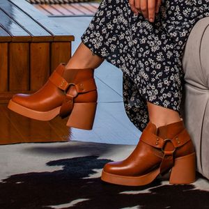 Bota Stuttgart Couro Tan - STU014