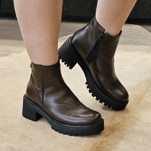 Bota Munique Couro Tan Imperial Preto - MUN004