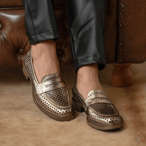 Sapato Kate Couro Metal Prata Velha - KAT056
